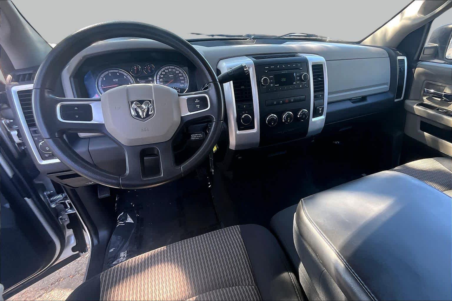 Used 2011 Bright Silver Metallic Ram SLT image 15