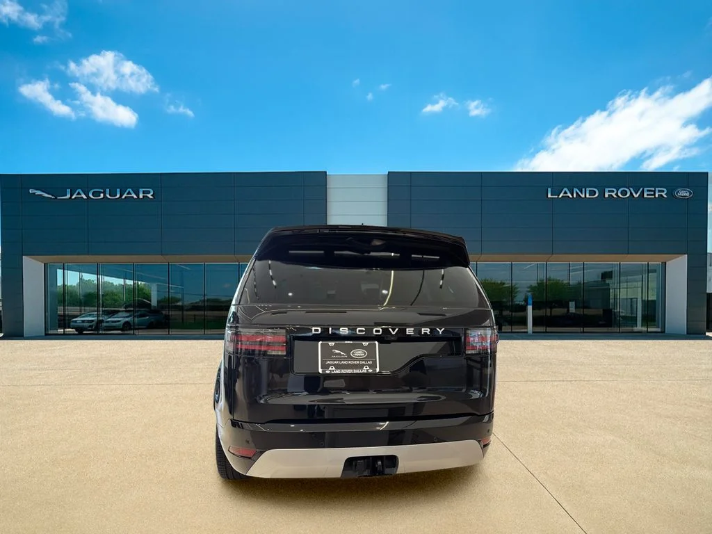 Used 2025 Santorini Black Metallic Land Rover Metropolitan Edition image 5