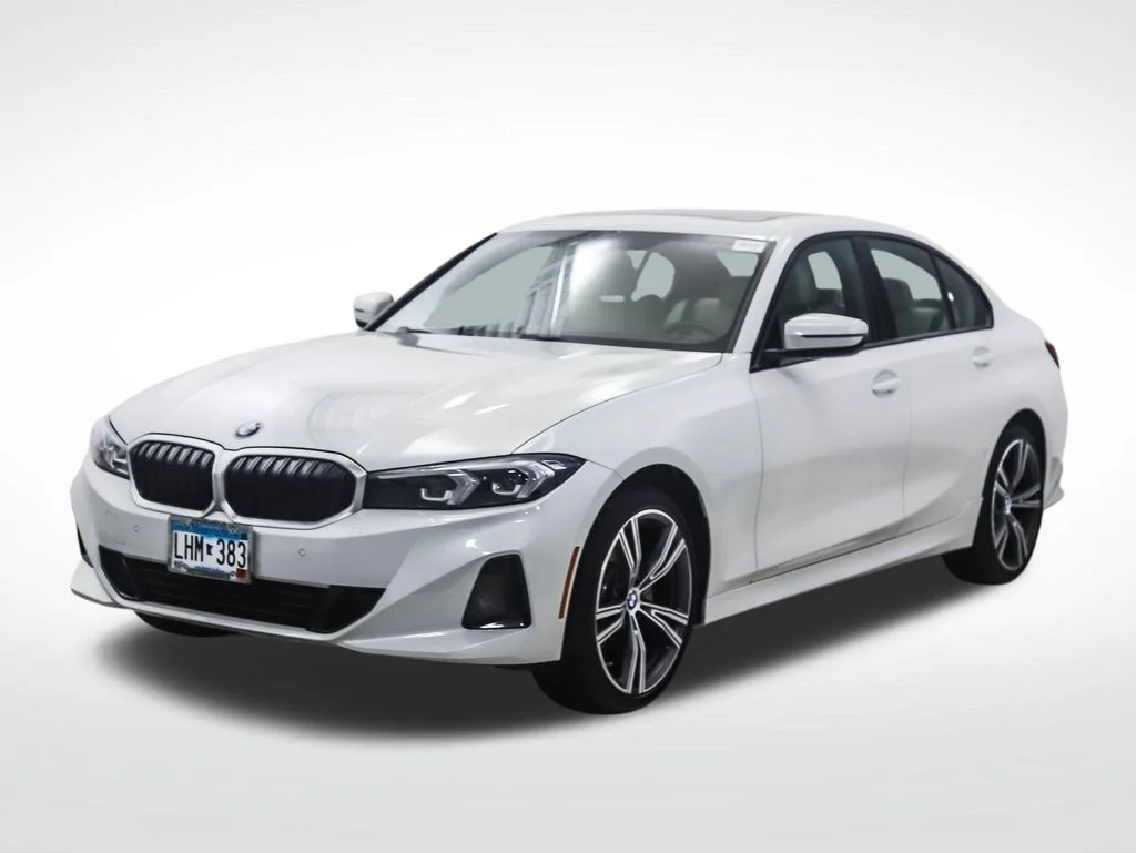 2023 BMW 3 Series 330i xDrive Sedan's photo