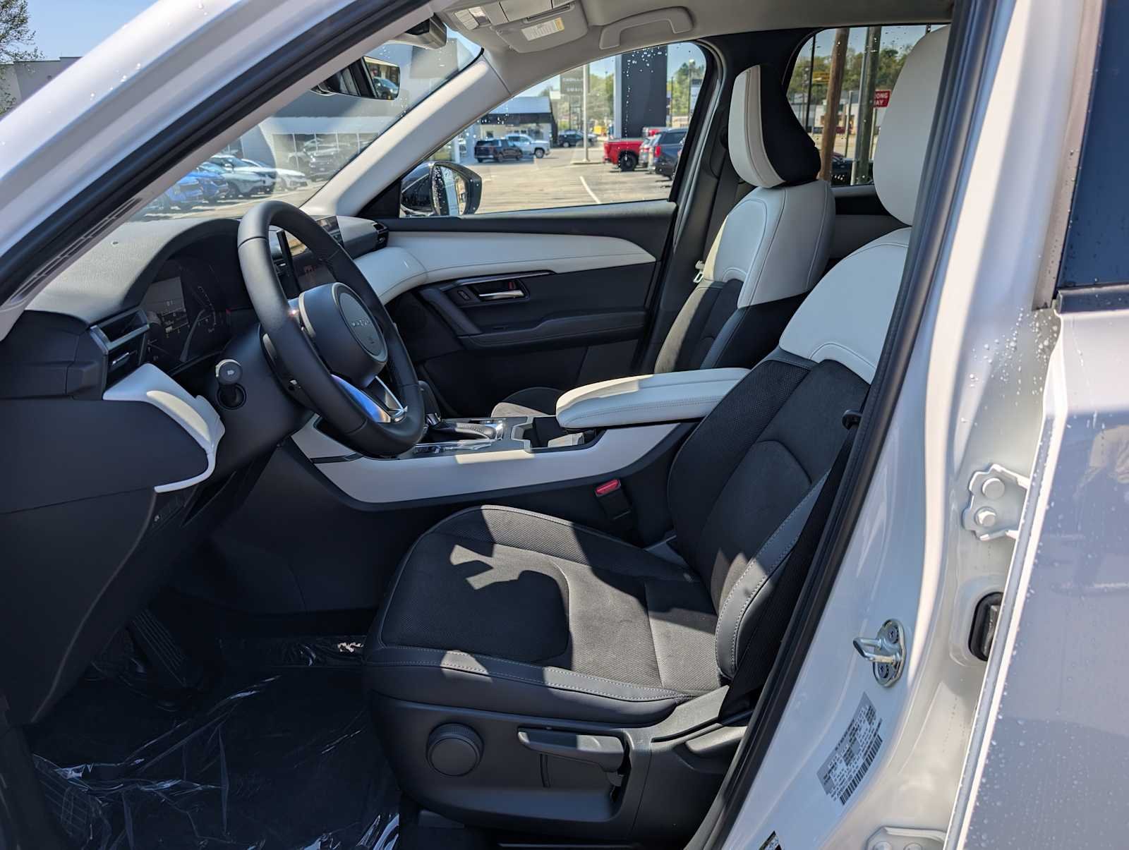 New 2026 Rhodium White Metallic Mazda 2.5 S Select AWD image 4