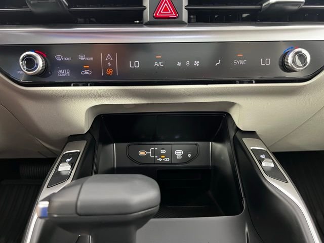 New 2026 White Kia S image 24