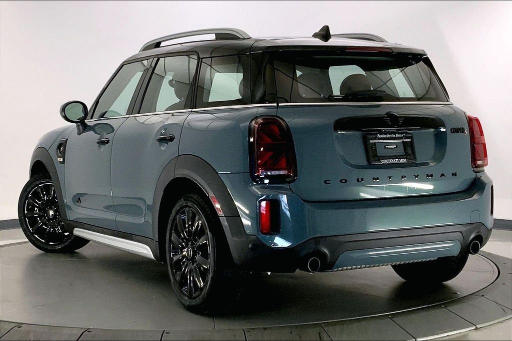 Certified Used 2024 Sage Green Metallic MINI Signature image 10