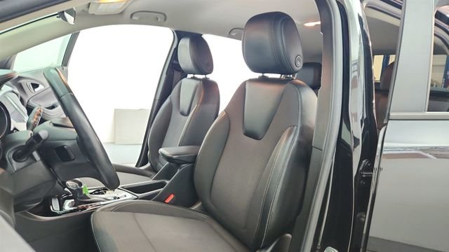 Used 2020 Black Buick Select image 17