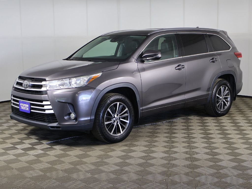 2017 Toyota Highlander XLE - Photo 9