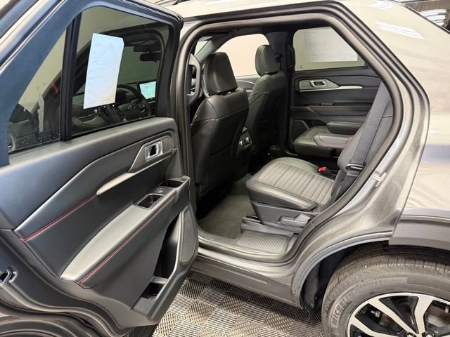 New 2026 Carbonized Gray Metallic Ford ST-Line image 19