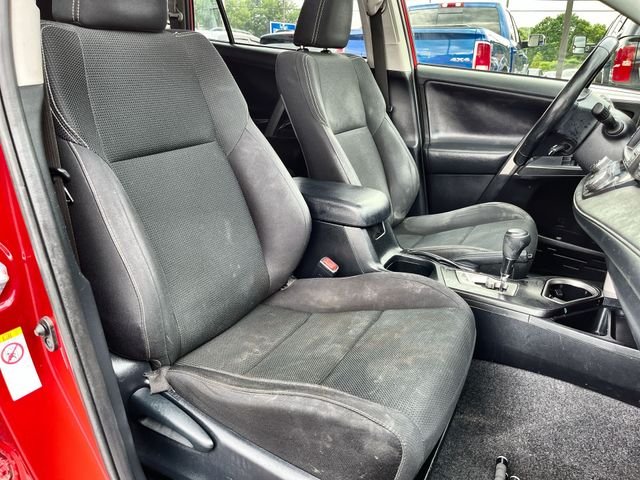Used 2017 Red Toyota XLE image 25