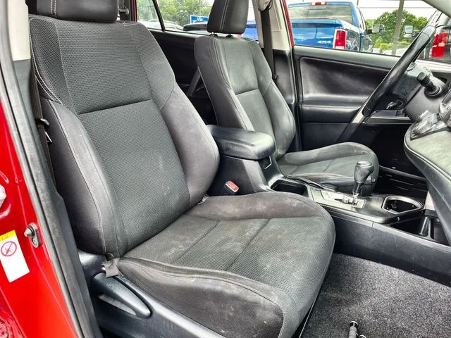 Used 2017 Red Toyota XLE image 25