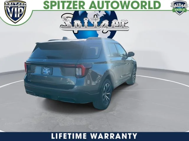 New 2026 Carbonized Gray Metallic Ford ST-Line image 8