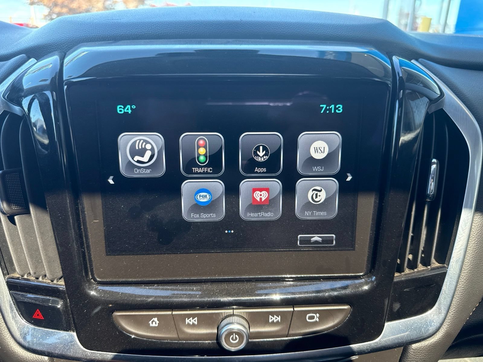 Used 2018 SATIN STEEL METALLIC Chevrolet LT Leather image 24