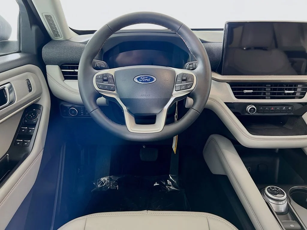 New 2026 Star White Metallic Tri-Coat Ford Active image 27