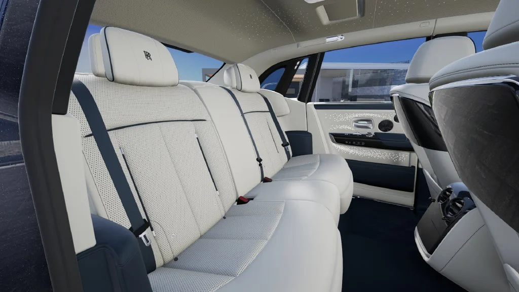 New 2027 Blue Rolls-Royce  image 8