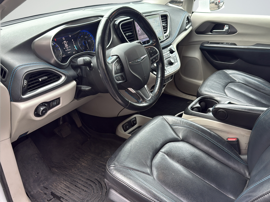 Used 2021 White Chrysler Touring L image 15