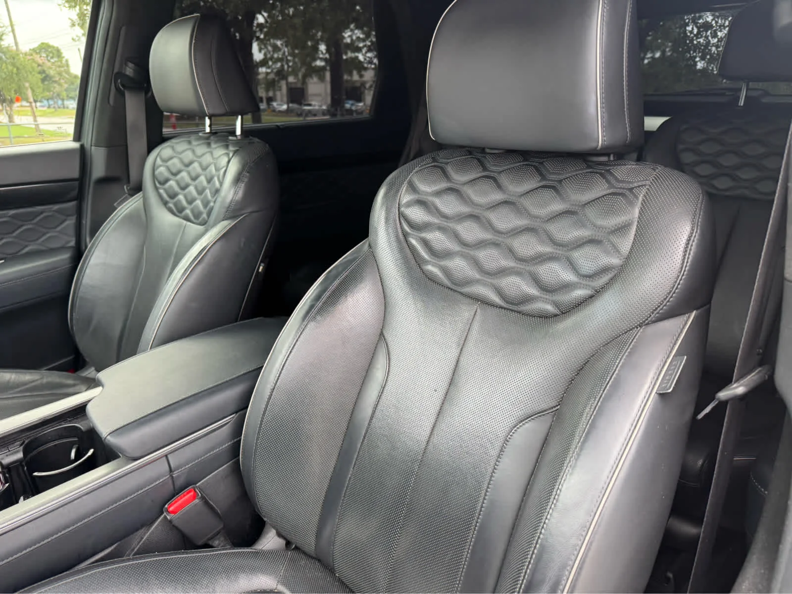 Used 2020 Rainforest Hyundai Limited image 19