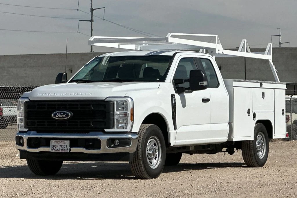 New 2025 White Ford XL image 8