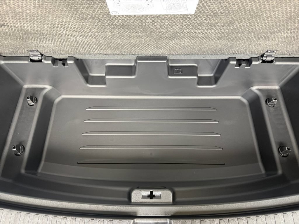 New 2026 Sterling Gray Metallic Chevrolet LT image 27