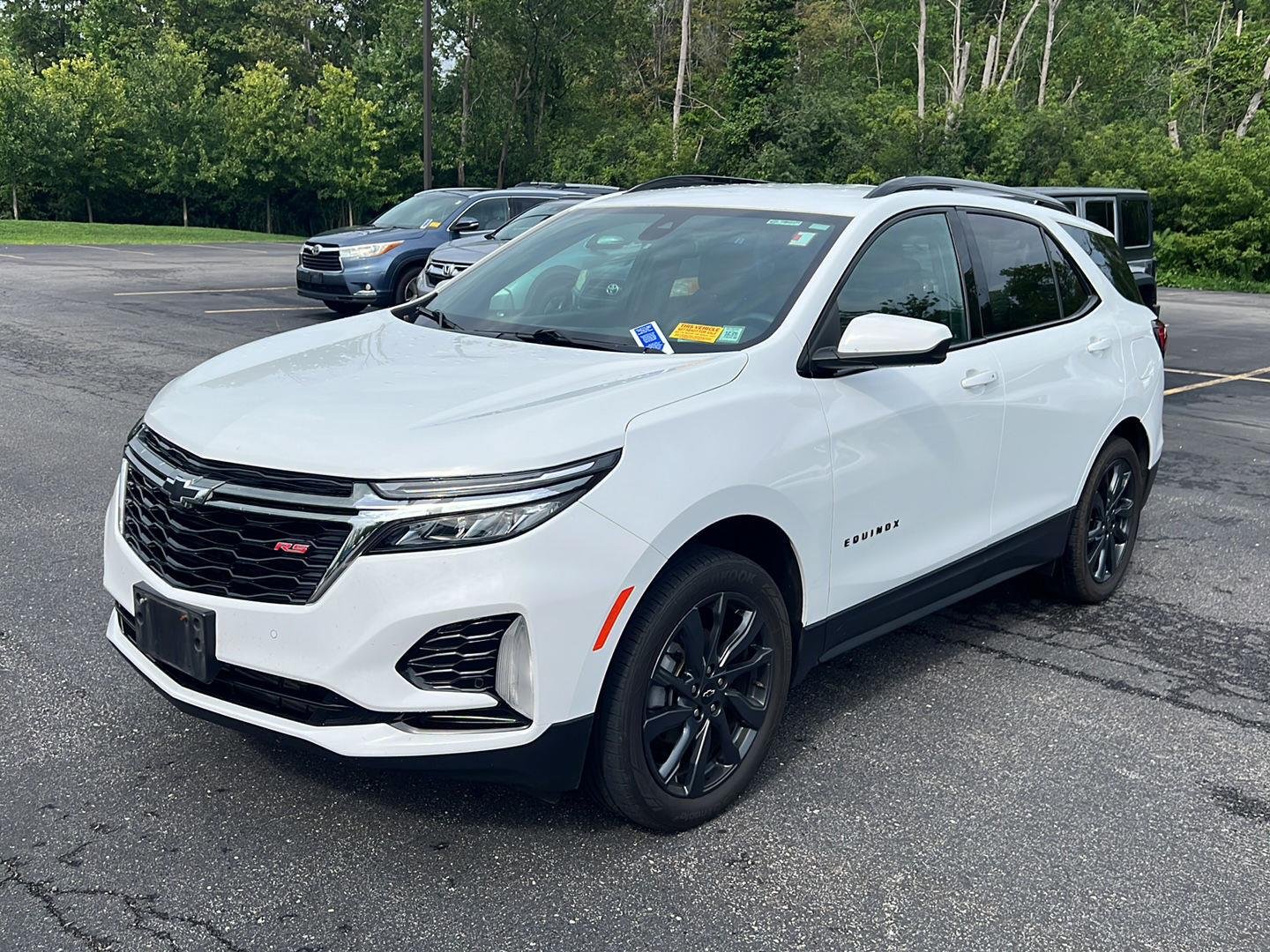 Used 2022 Summit White Chevrolet RS image 2