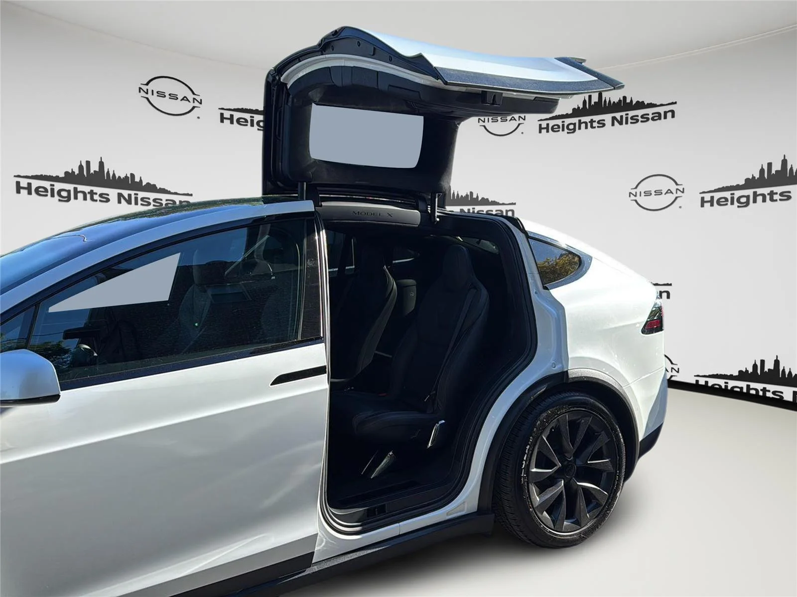 Used 2023 Pearl White Multi-Coat Tesla Plaid image 31
