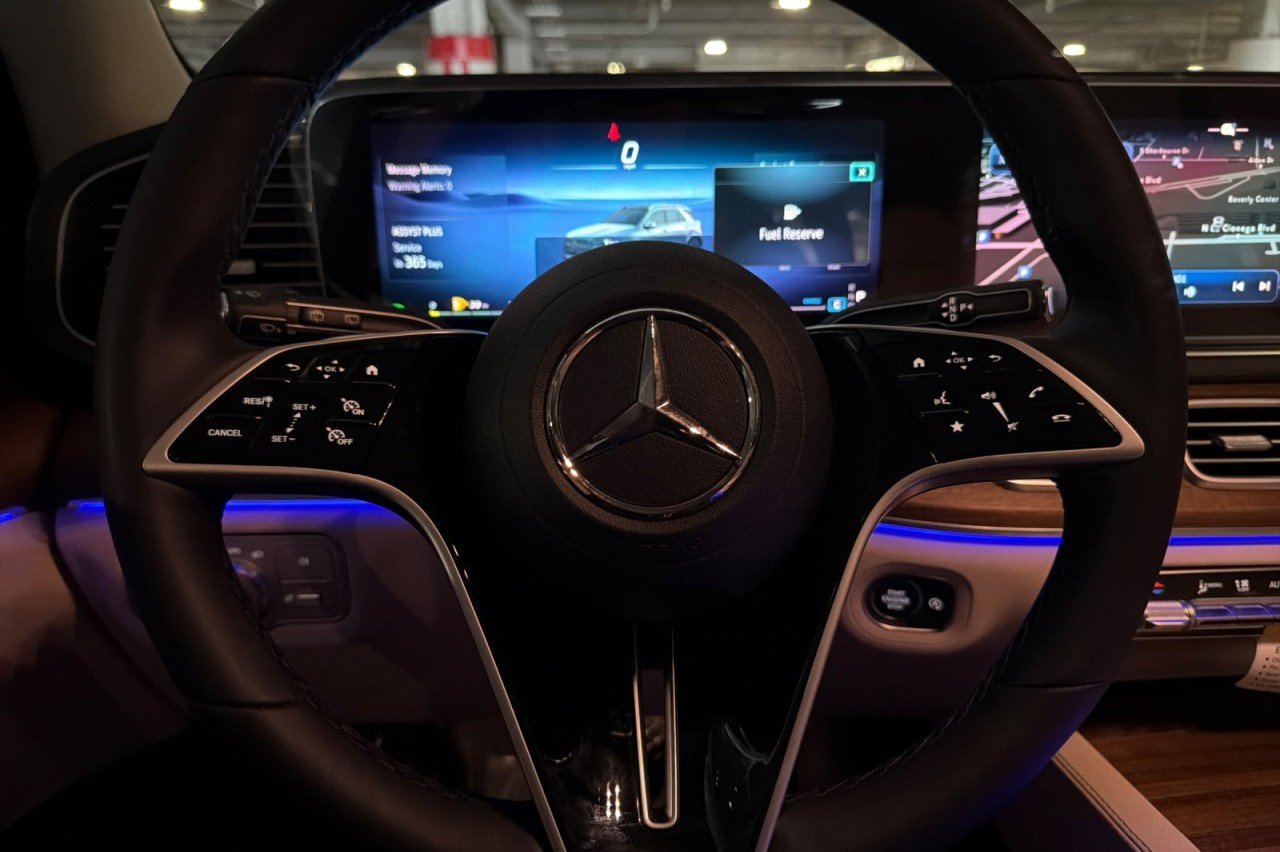 New 2026 Polar White Mercedes-Benz GLE 350 4MATIC® SUV image 23