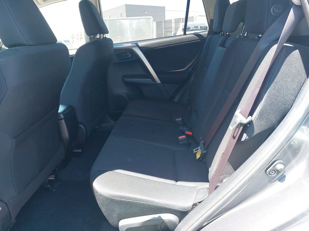 Used 2018 Gray Toyota LE image 13