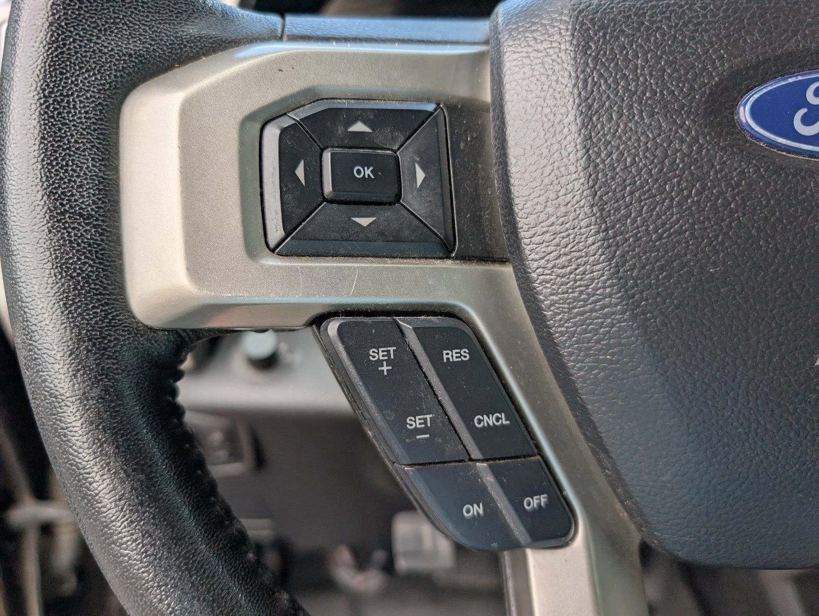 Used 2020 Agate Black Ford Lariat image 29
