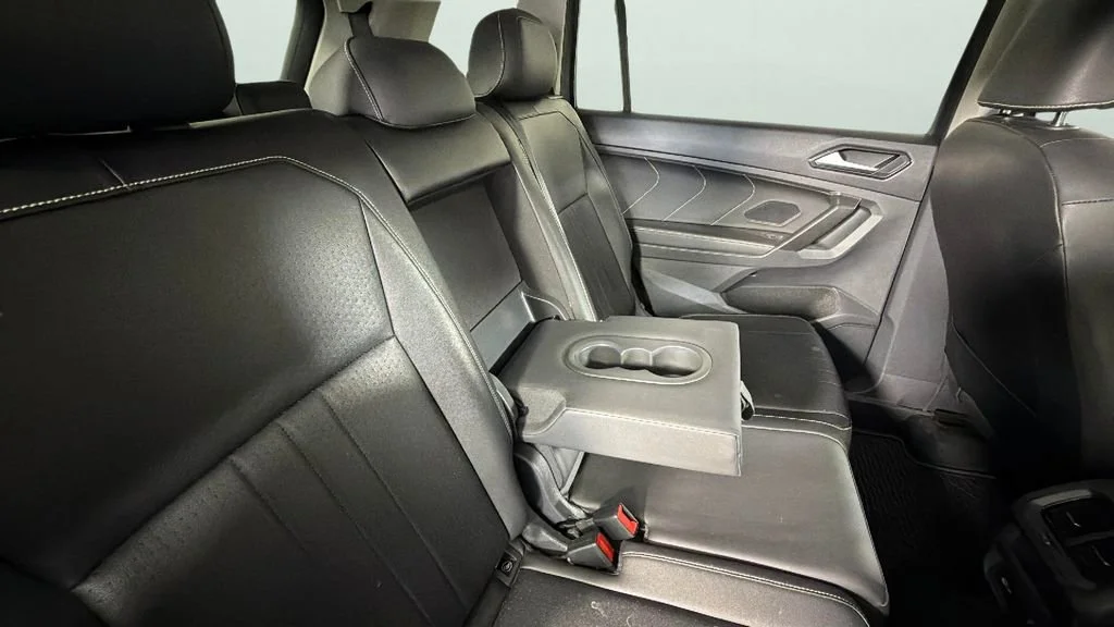Used 2022 Gray Volkswagen 2.0T SE image 32