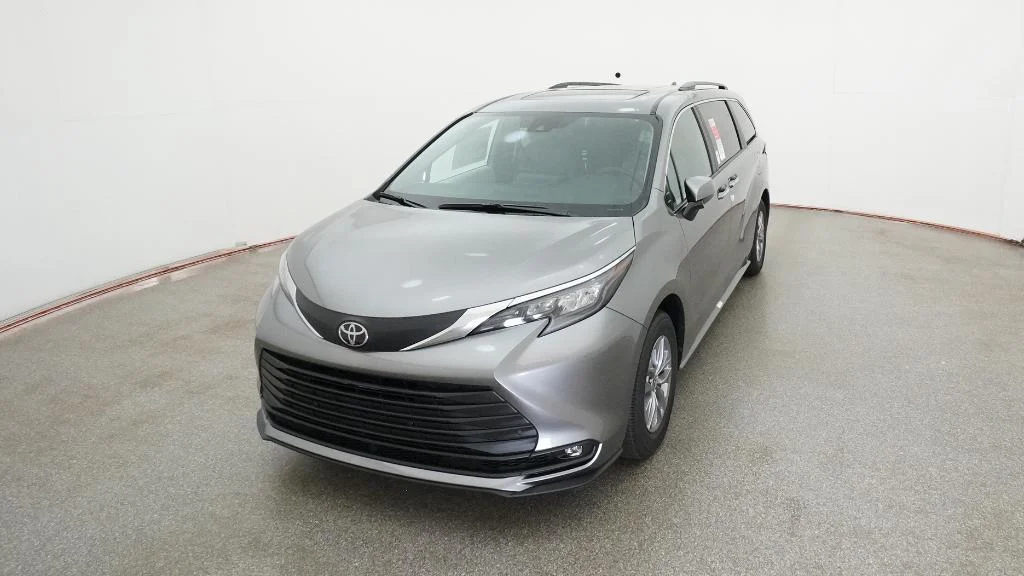 New 2026 Heavy Metal Toyota XLE image 6