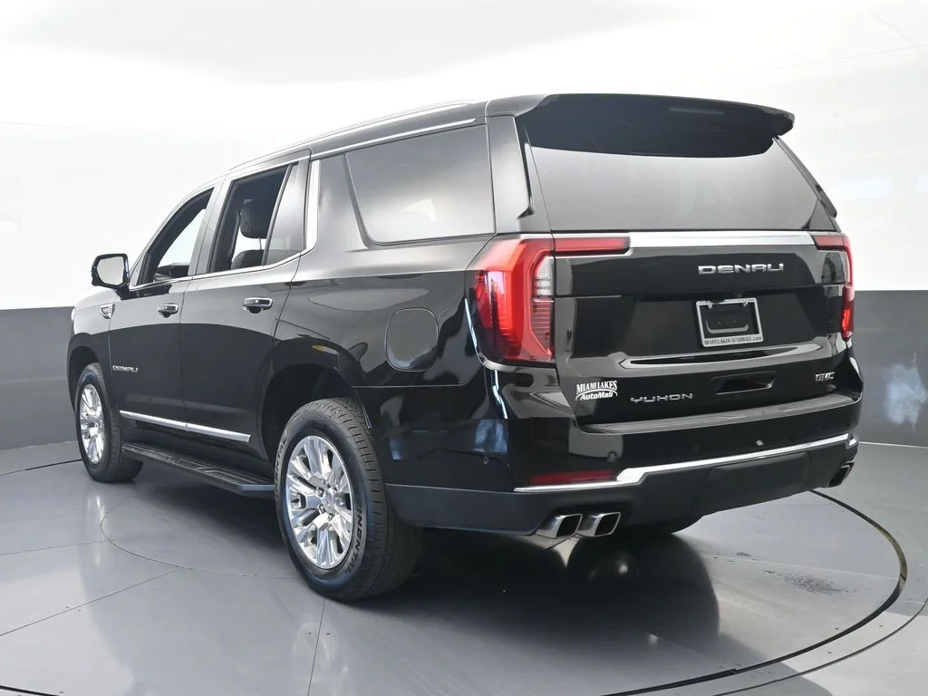 Used 2025 Onyx Black GMC Denali image 4