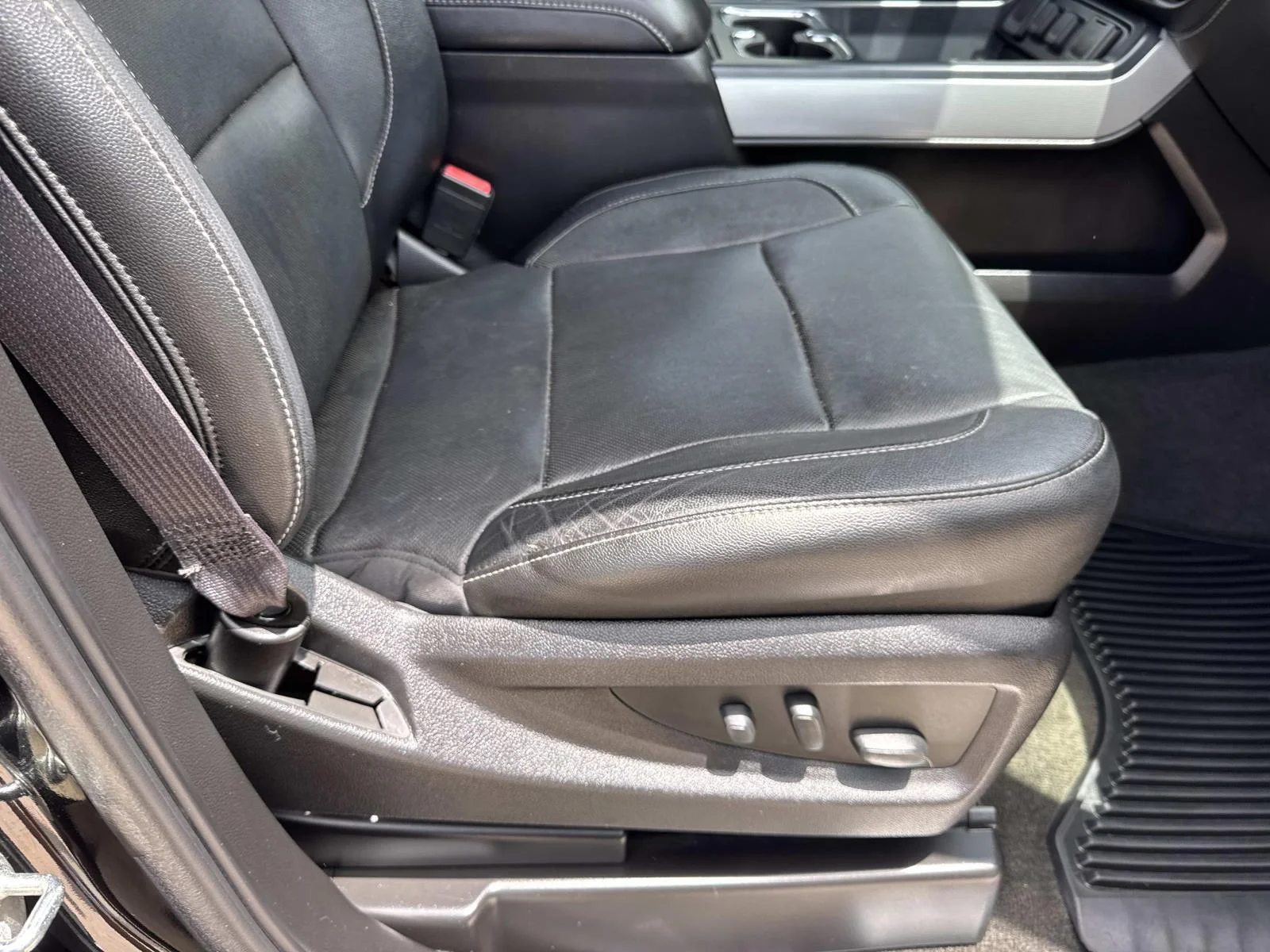 Used 2017 Black Chevrolet LTZ image 11