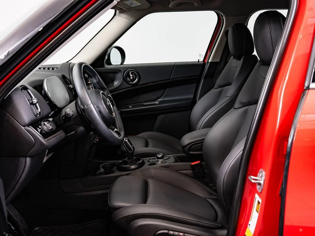 Used 2024 Chili Red MINI Signature image 23