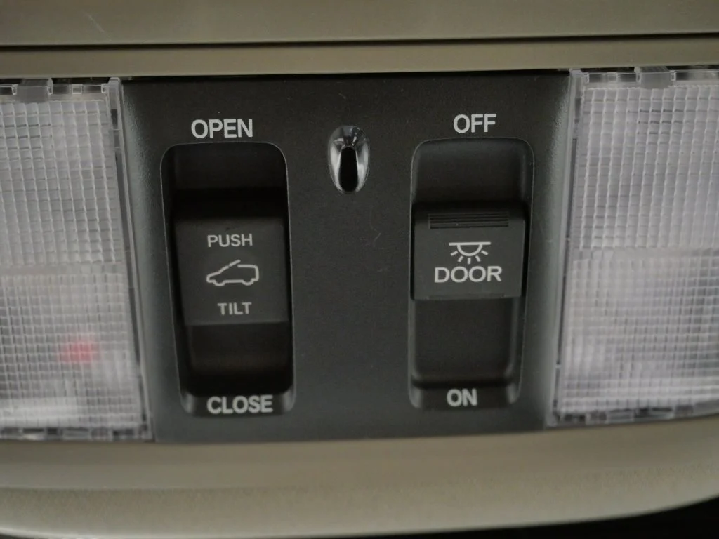 Used 2018 Gray Honda EX-L image 29