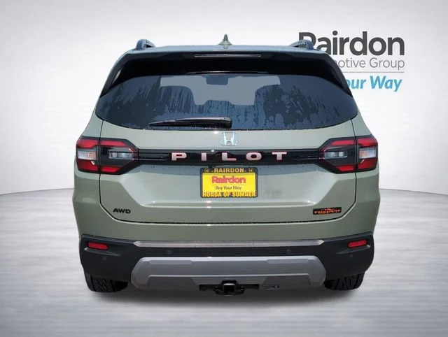 Certified Used 2026 Ash Green Metallic Honda TrailSport image 6