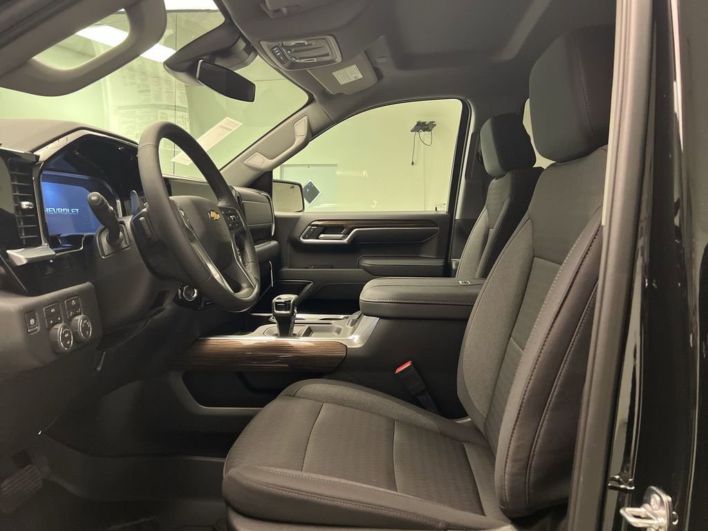 2026 Chevrolet Silverado 1500 LT - Photo 11