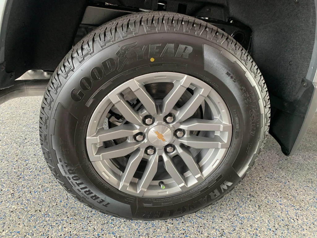 New 2026 Sterling Gray Metallic Chevrolet LT image 33