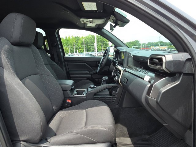Used 2025  Toyota SR5 image 15