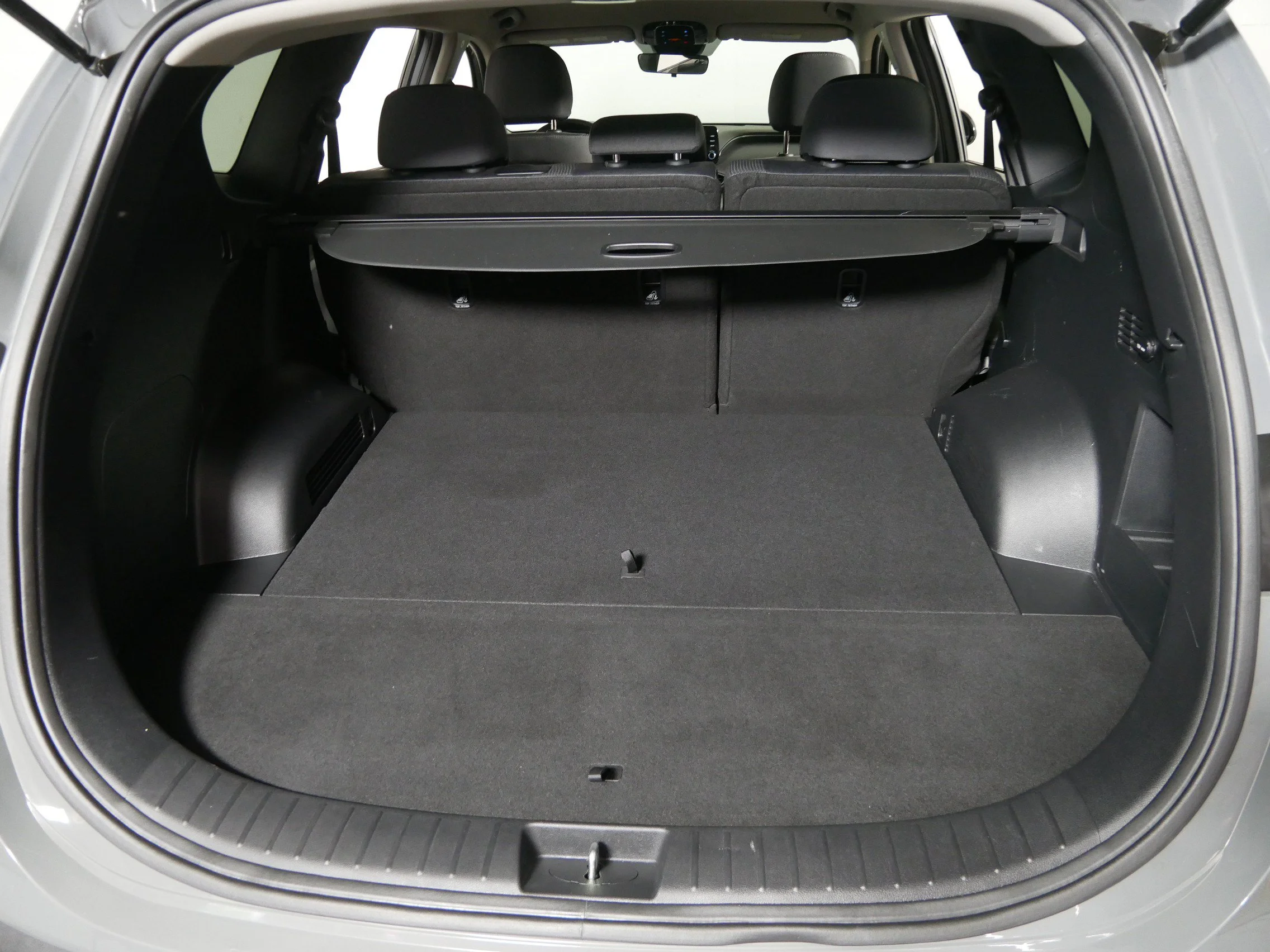 Used 2022 Hampton Gray Hyundai SEL image 18