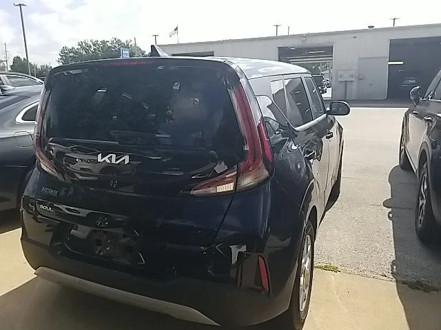 Used 2025 Black Kia LX image 21