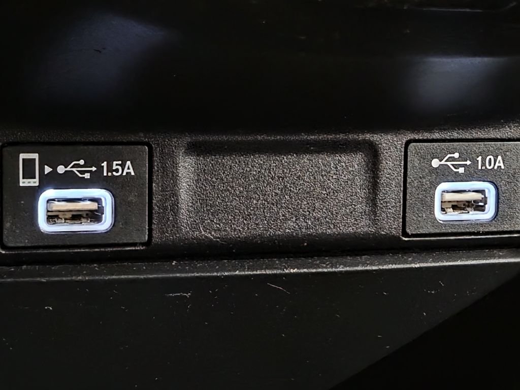 Used 2020  Honda EX image 32
