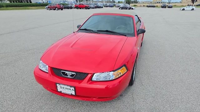 Used 2004 Torch Red Ford V6 image 4