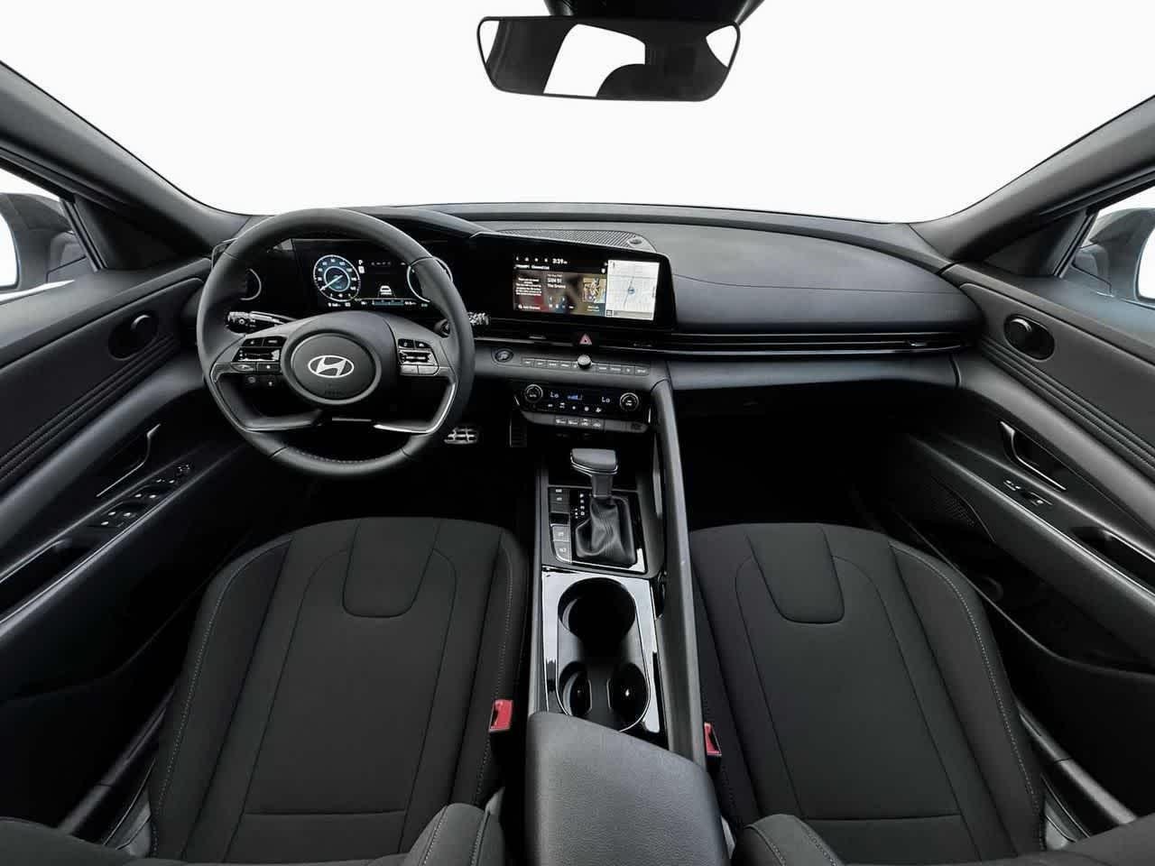 2025 Hyundai Elantra Blue - Photo 13