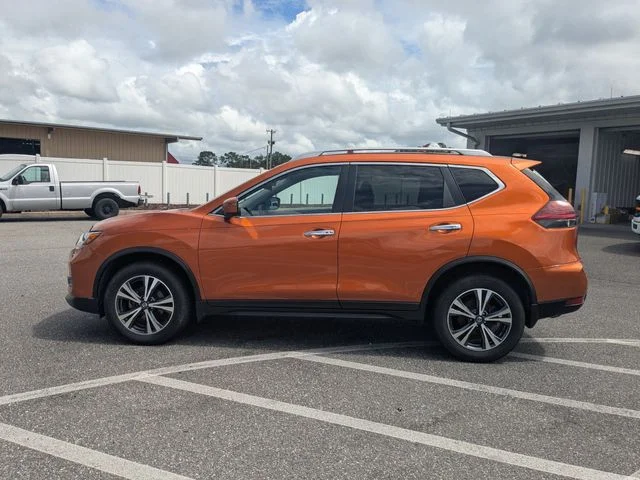 Used 2019 Monarch Orange Nissan SV image 5