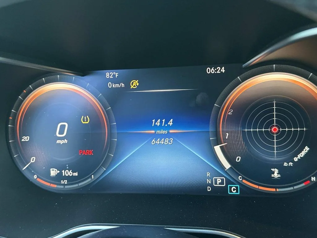 Used 2022 Blue Metallic Mercedes-Benz GLC 300 image 29