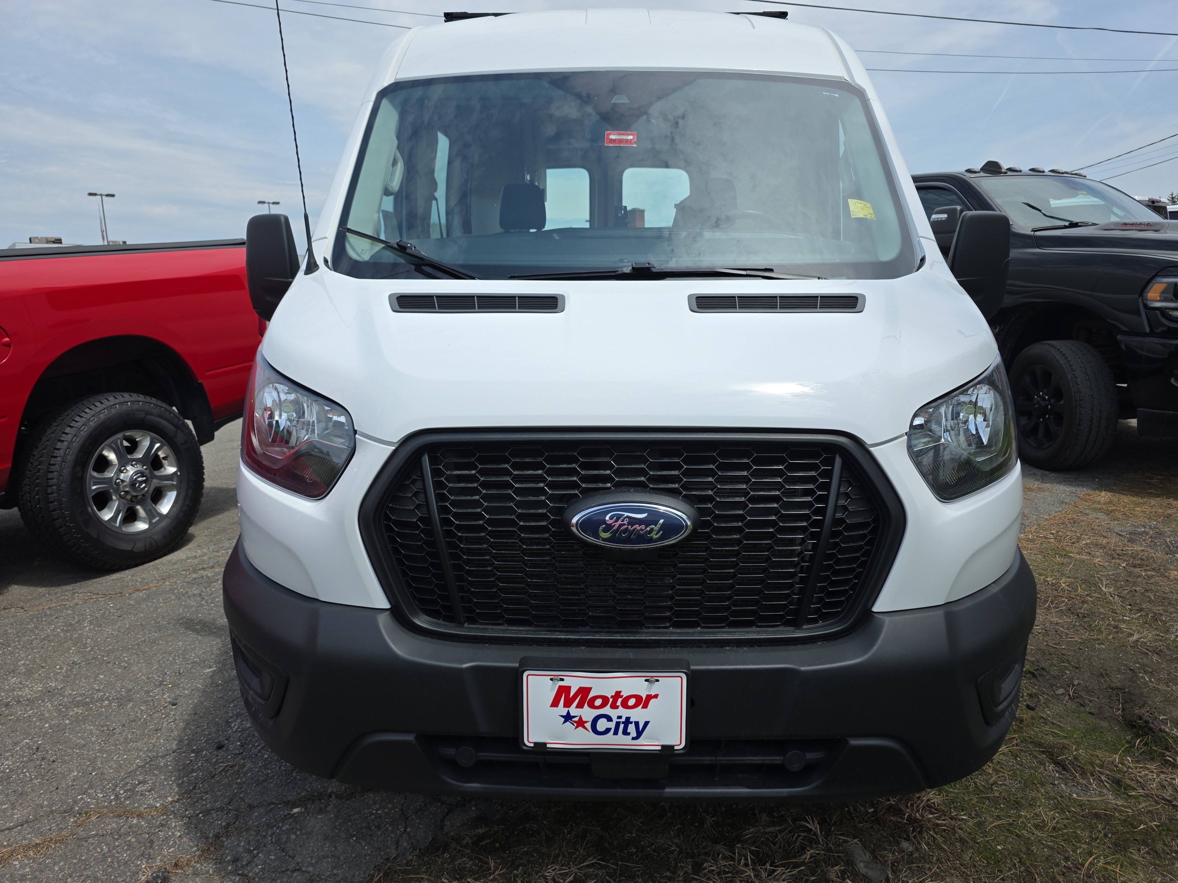 Used 2023 Oxford White Ford T250 MED RF AWD image 6
