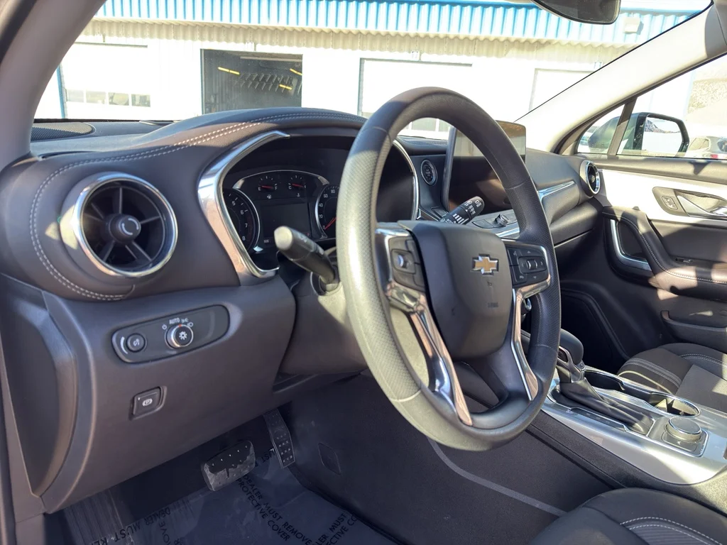 Used 2025 Sterling Gray Metallic Chevrolet 2LT image 11