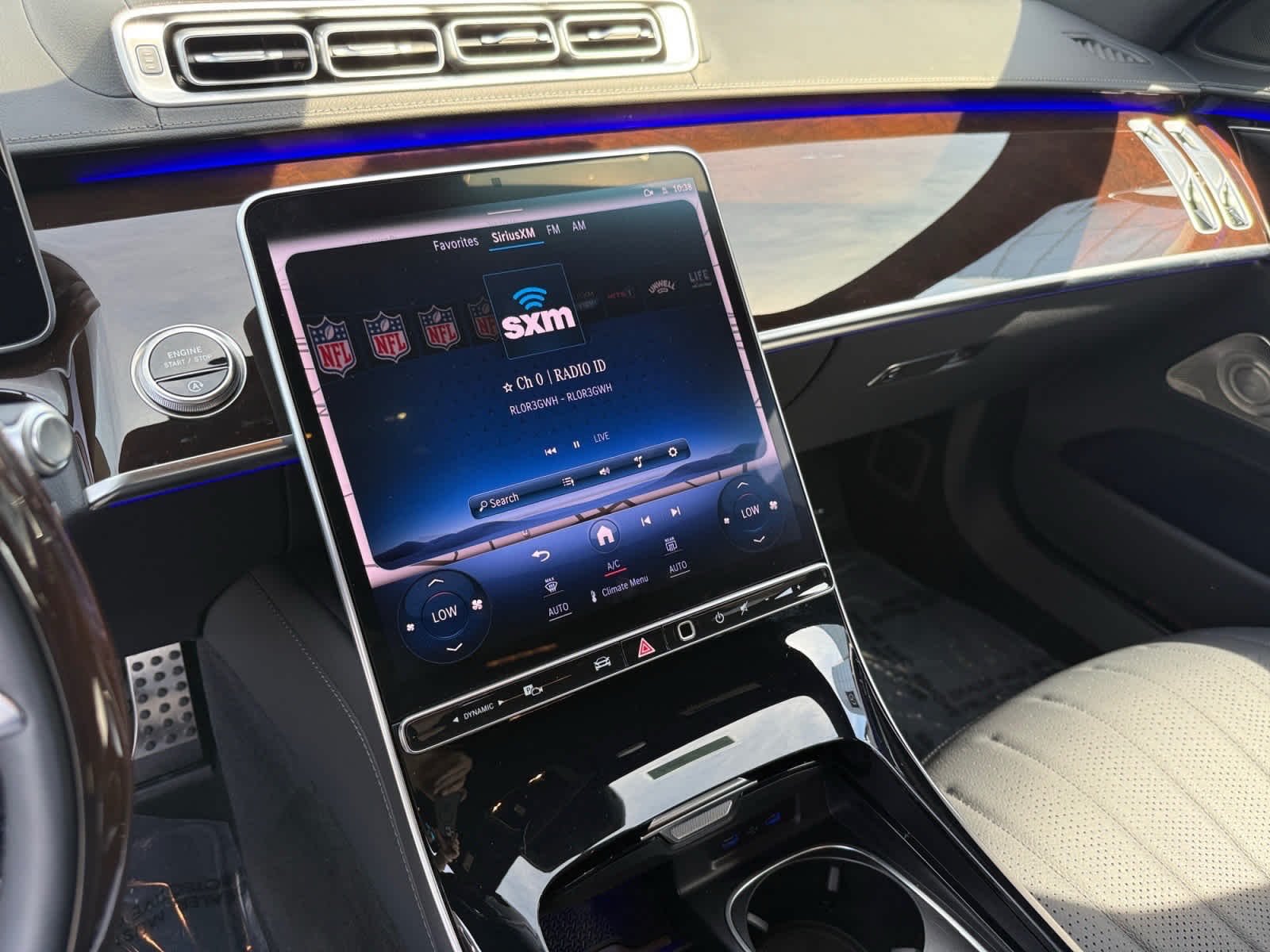 New 2026 MANUFAKTUR Moonlight White Metallic Mercedes-Benz S 500 image 19