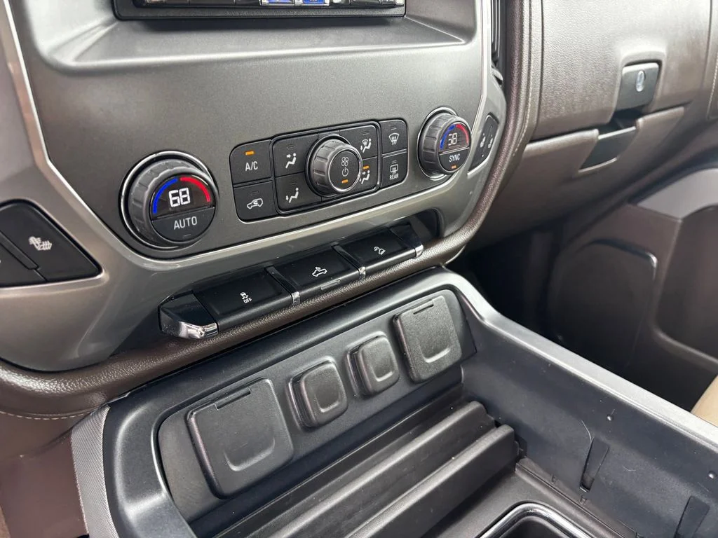 Used 2015 White Chevrolet LTZ image 17