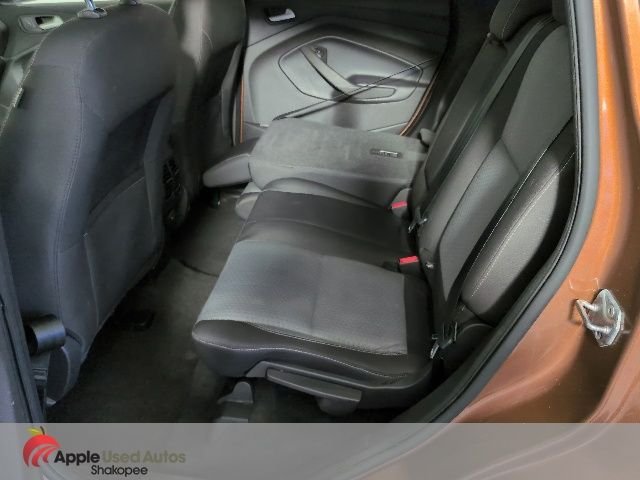 Used 2017 Red Ford SE image 31