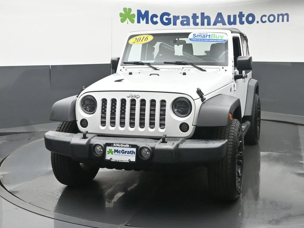 Used 2016 White Jeep Sport image 16