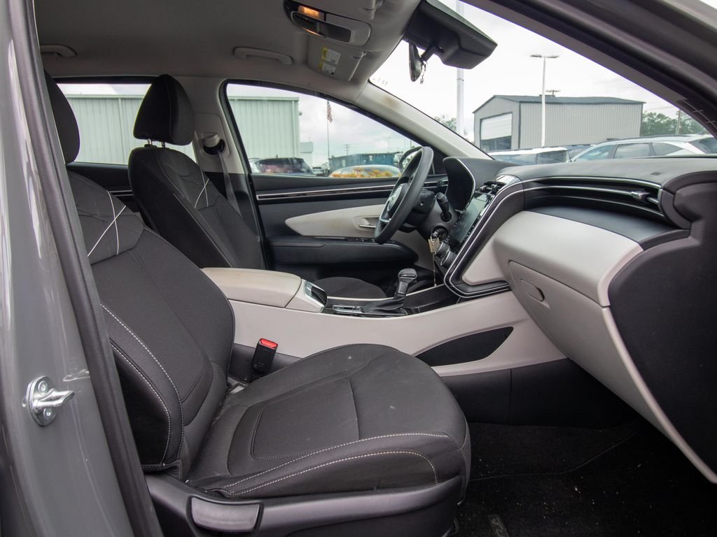 2024 Hyundai Tucson SE - Photo 16