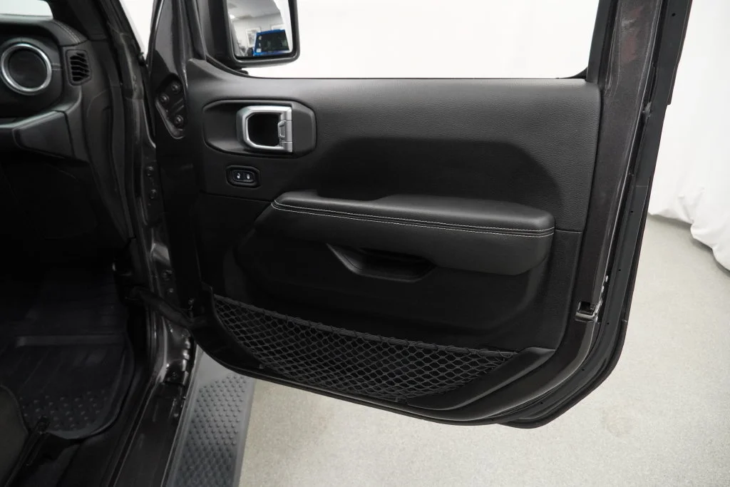 Used 2020 Gray Jeep Sahara 4x4 image 29