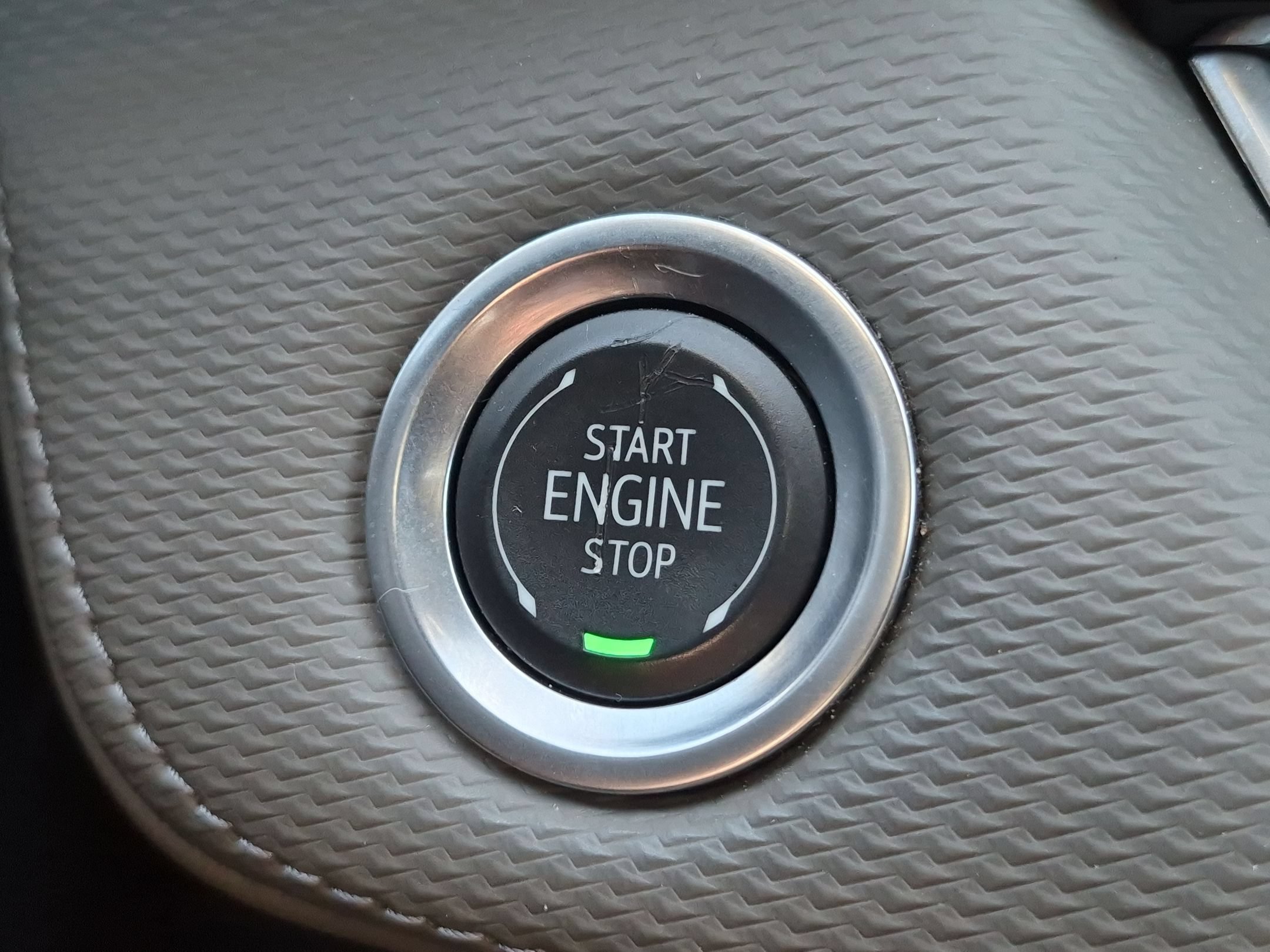 Used 2025 Summit White Chevrolet AWD LT image 19